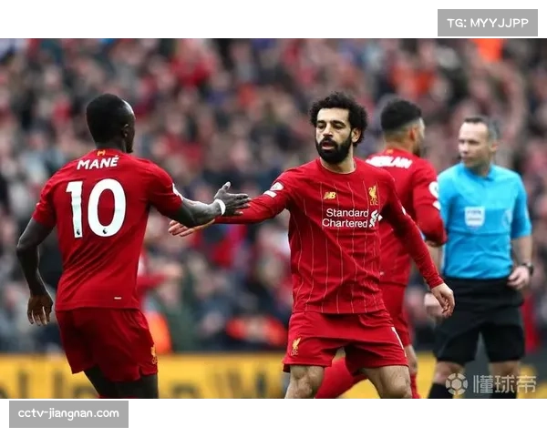 半场战报:雷霆凭借第二节长时间的1-3-1区域防守打出一波18-4攻击波 半场战报:雷霆凭借第二节长时间的1-3-1区域防守打出一波18-4攻击波